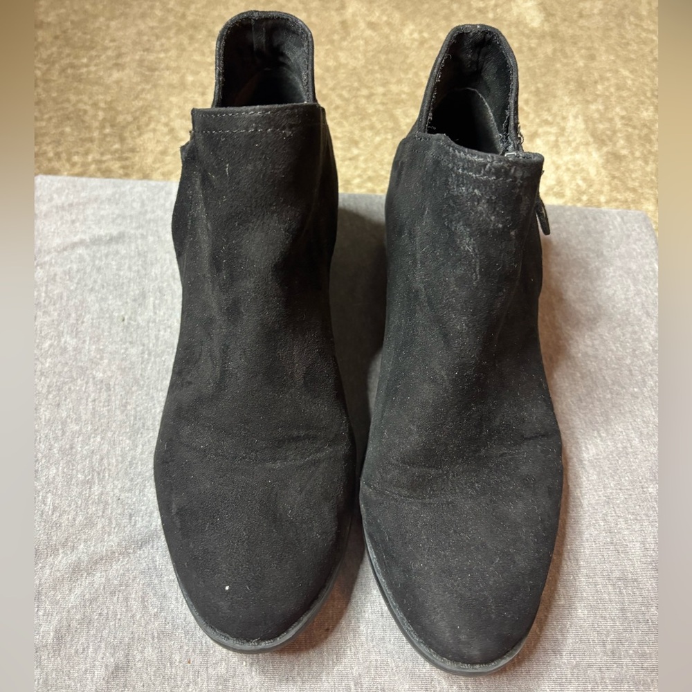 Kohl’s SO Angelfish Black Ankle Booties Size 8 Minimalist Neutral Office Work
